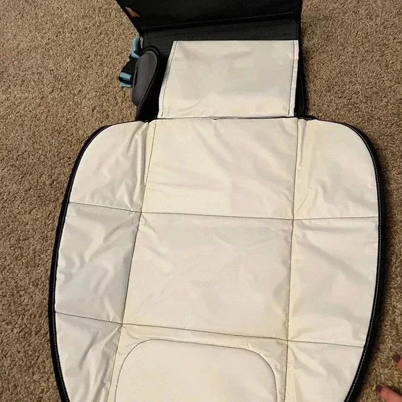 Brica travel changing station. Never used. - Picture 4 of 4